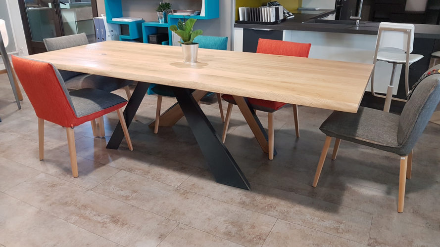 Table design bois massif